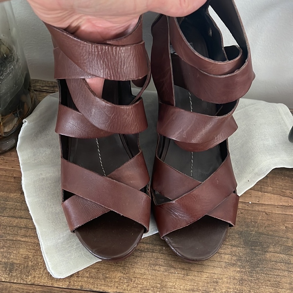 DV shoes size 10 color brown